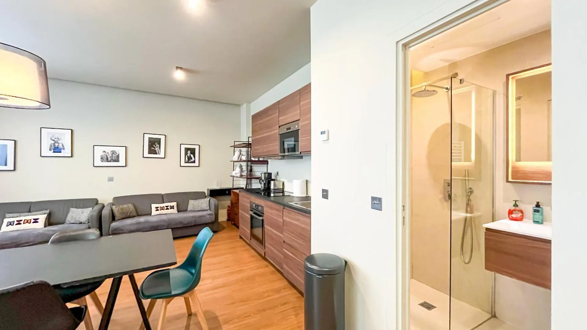 דירות פריז Urban Flat 138 - Beautiful Duplex In Saint Germain